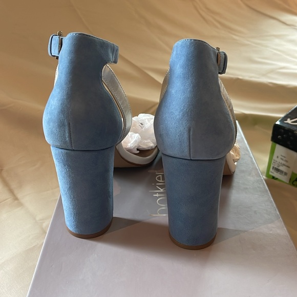 BOTKIER
Gianna Suede Ankle Strap High Heel Sandals, Size 7.5 - Picture 6 of 9